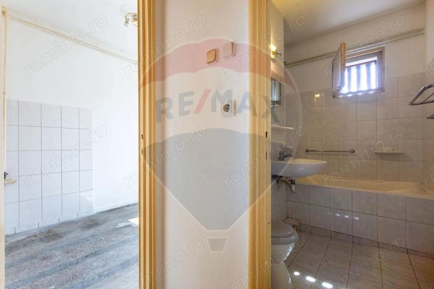 Apartament cu 2 camere decomandat în Central