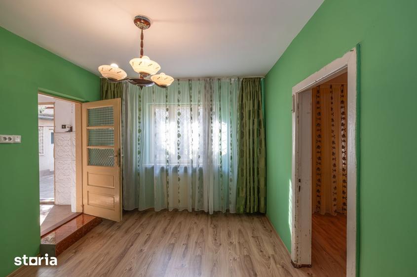 Casă cu 5 camere cu Teren 204 Mp în Central