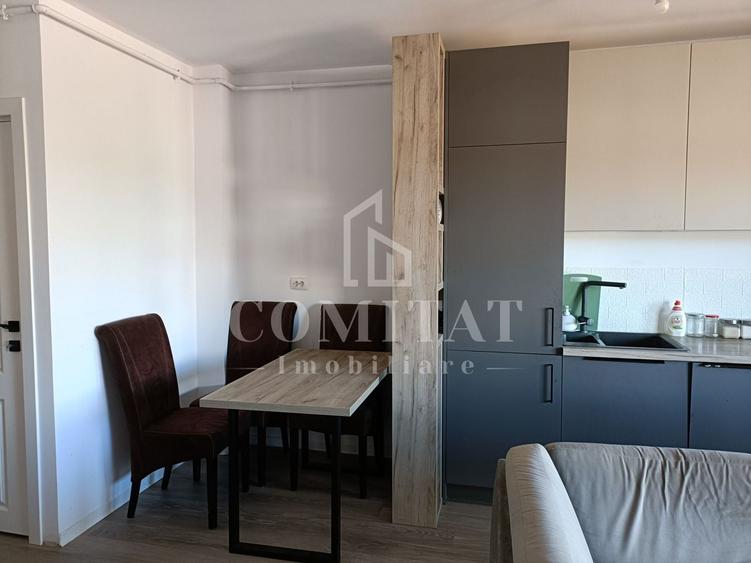 Apartament cu 3 camere semidecomandat, mobilat în Florești