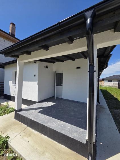 Casă cu 3 camere cu Teren 500 Mp în Dârmănești
