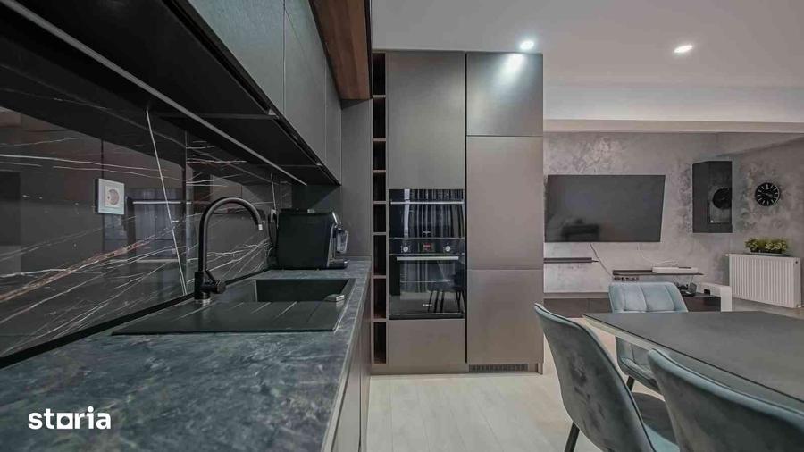 Apartament cu 4 camere în Tractorul