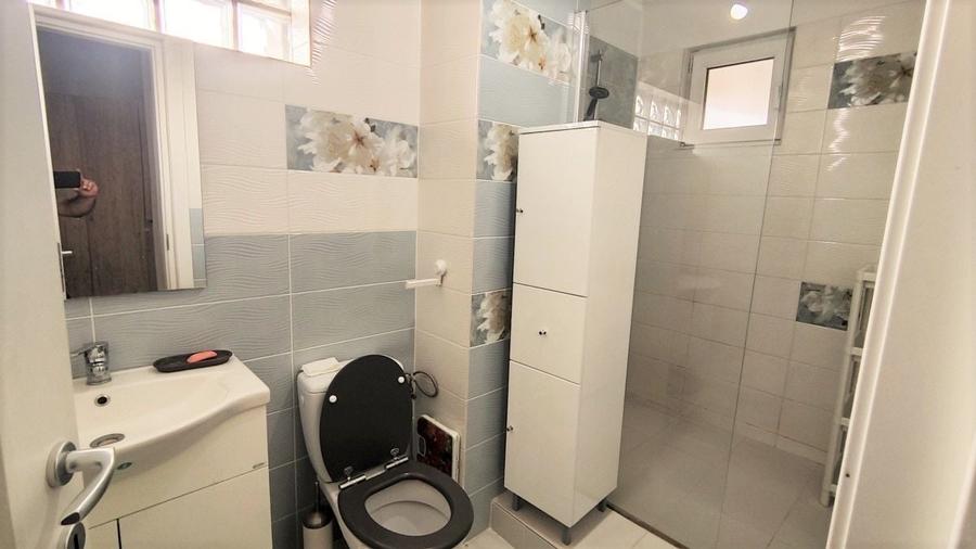 Apartament cu 2 camere decomandat în Titulescu