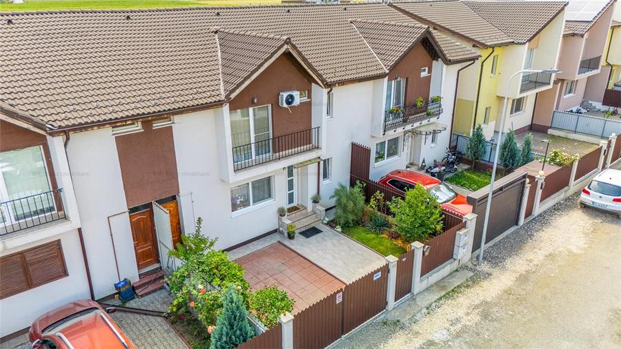 Duplex cu 4 camere cu Teren 227 Mp în Sânpetru