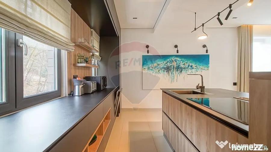 Apartament cu 3 camere decomandat în Drumul Poienii