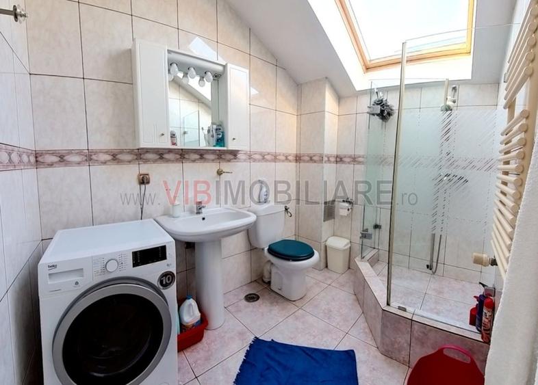 Casă cu 5 camere cu Piscina în Dămăroaia