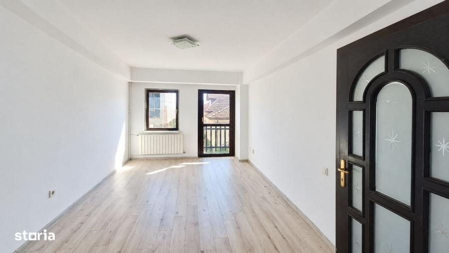 Casă cu 4 camere cu Teren 200 Mp în Central