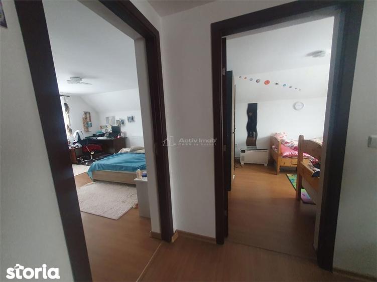 Casă cu 6 camere cu Teren 720 Mp în Bran