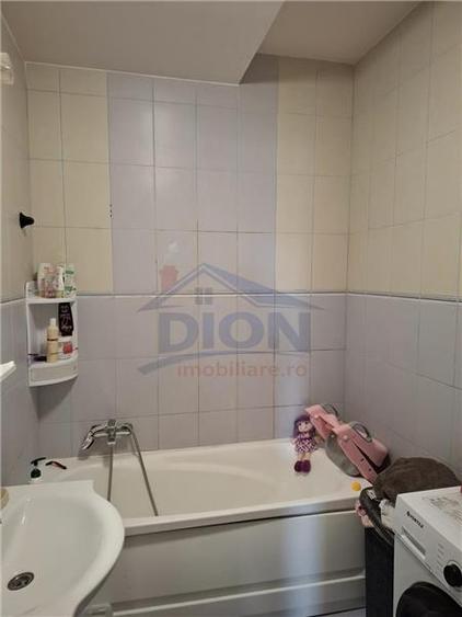 Apartament cu 3 camere decomandat în Ultracentral