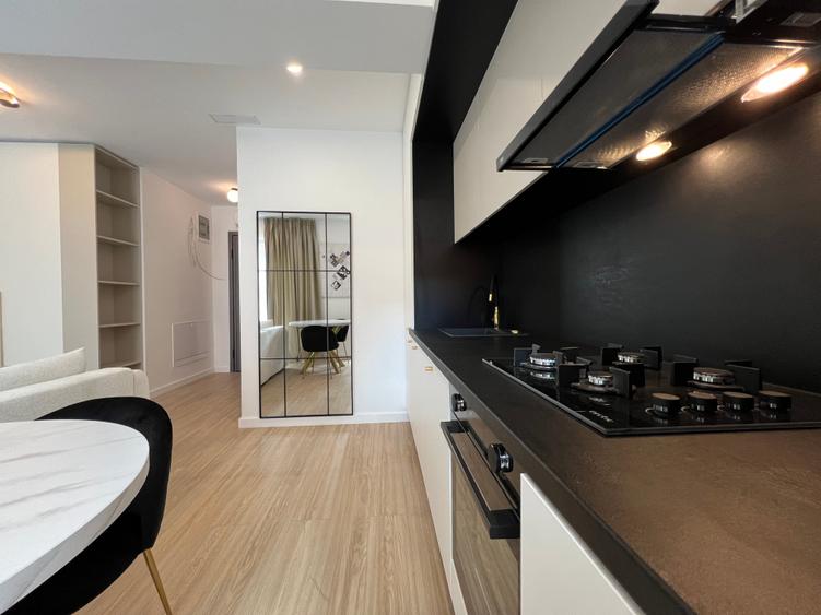 Apartament cu 2 camere semidecomandat, mobilat în Iancu Nicolae
