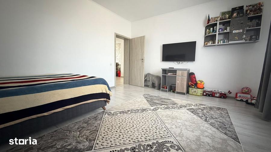 Casă cu 3 camere cu Teren 430 Mp în Domnești