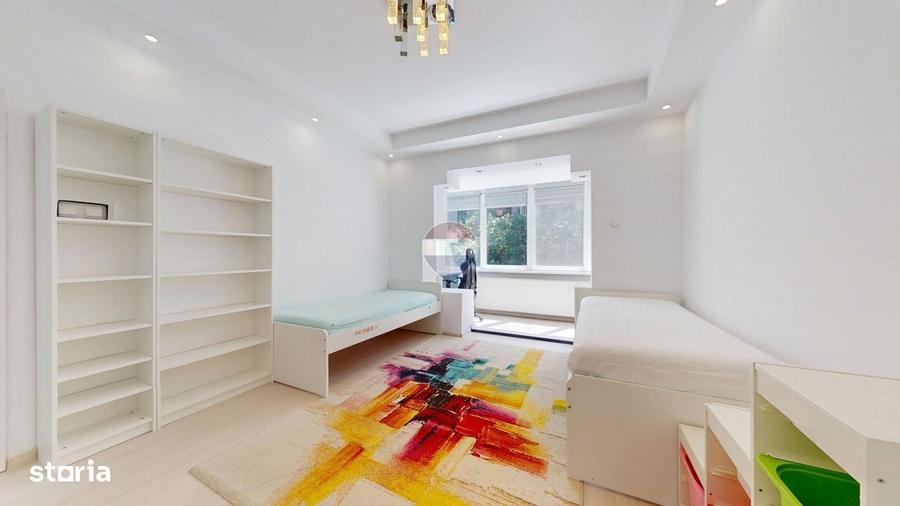 Apartament cu 3 camere în Centrul Civic