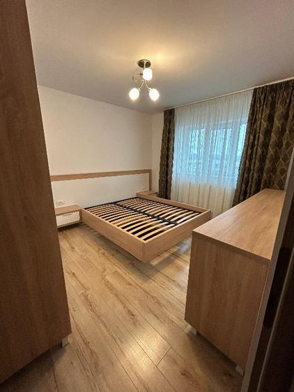 Apartament cu 3 camere decomandat în Ștefan cel Mare