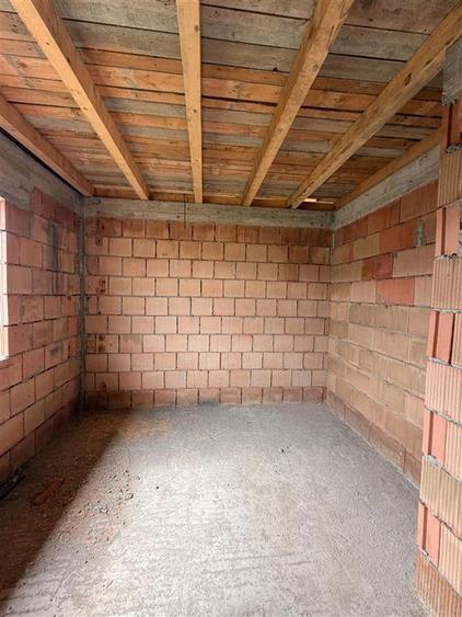 Casă individuală cu 4 camere cu Teren 500 Mp în Bod