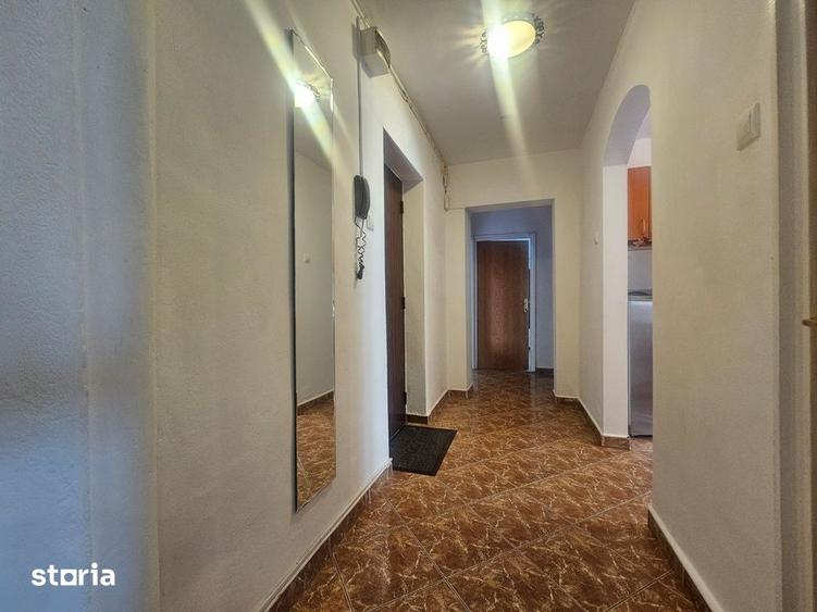Apartament cu 3 camere decomandat în Dorobanți
