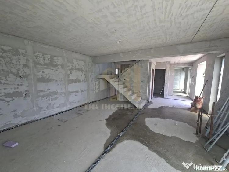 Casă cu 4 camere cu Teren 525 Mp în Sânpetru