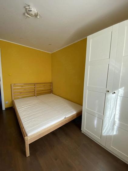 Apartament cu 3 camere decomandat în Lipovei