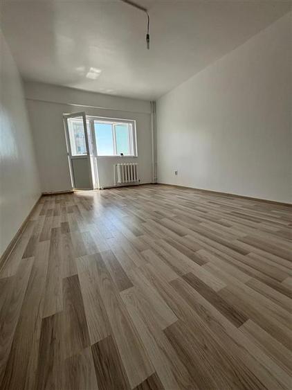 Apartament cu 2 camere decomandat în Mircea cel Bătrân