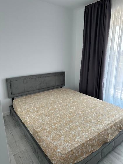 Apartament cu 2 camere semidecomandat, mobilat în Tunari