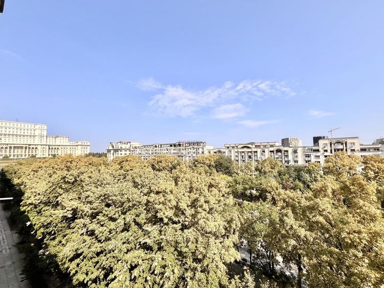 Apartament cu 4 camere decomandat, mobilat în Unirii