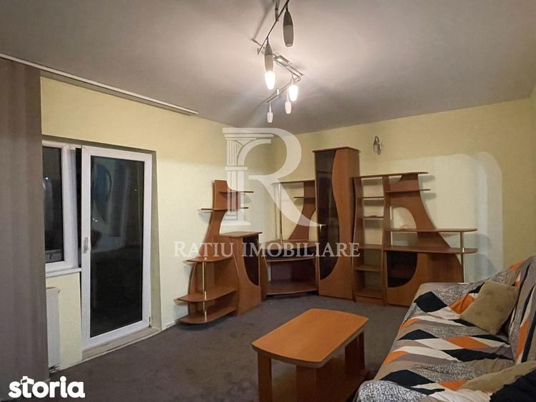 Apartament cu 3 camere în Decebal