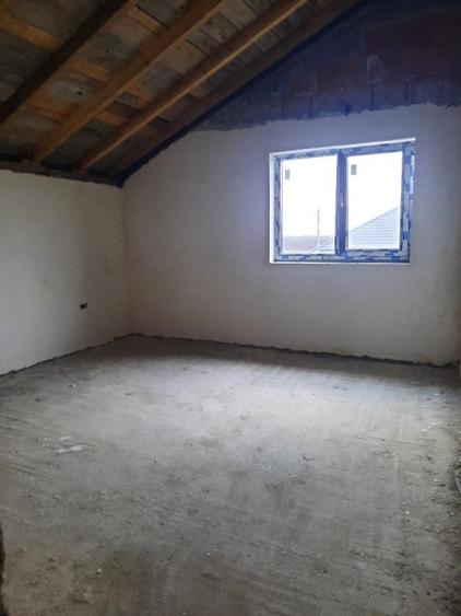 Casă individuală cu 5 camere cu Teren 550 Mp în Tărtășești