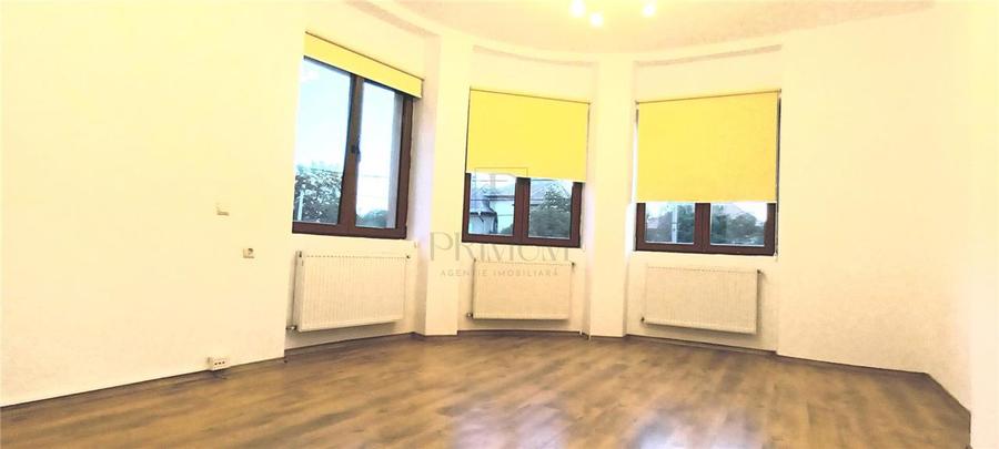 Casă individuală cu 6 camere cu Canalizare în Complex Studențesc