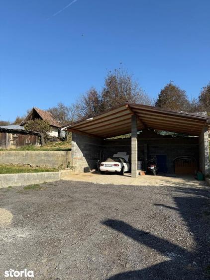 Casă cu 5 camere cu Teren 1000 Mp în Ceuaș