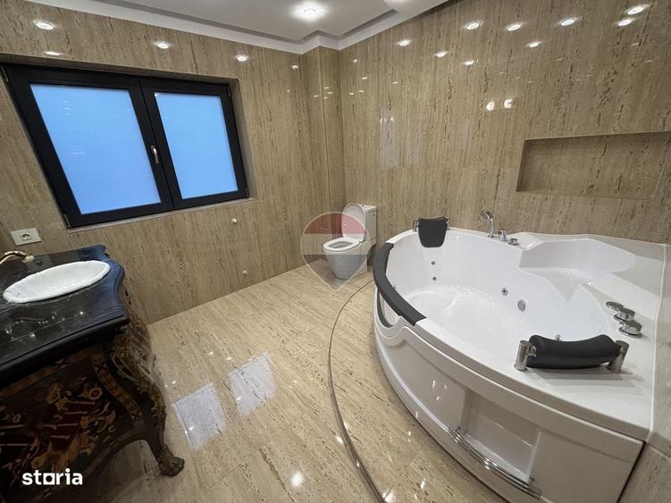 Casă cu 4 camere în Central