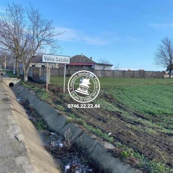 Teren de 19201 mp, în Grajduri