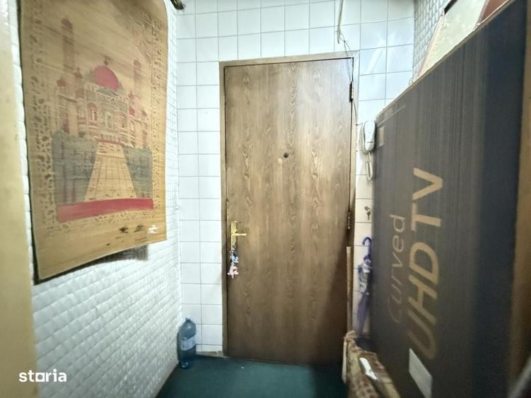 Apartament cu 3 camere decomandat în Tineretului