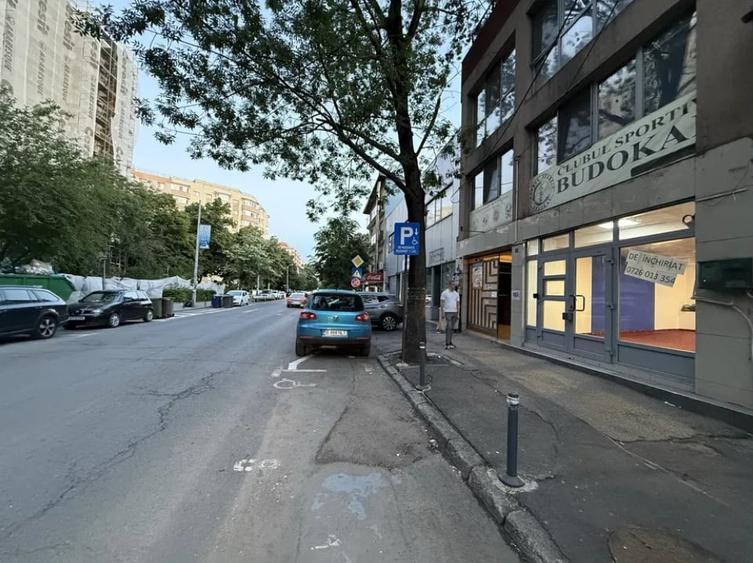 Spațiu comercial, de 76 mp, în Tei