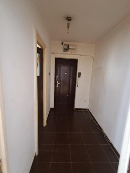 Apartament cu 4 camere în Colentina