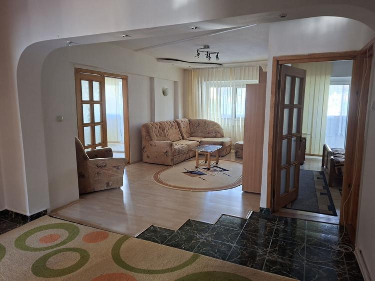 Inchirez apartament 3 camere ,rond vechi cug - 13