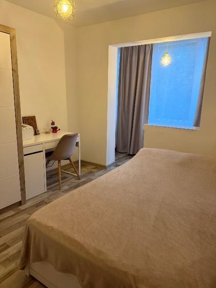 Apartament cu 3 camere semidecomandat în Dacia