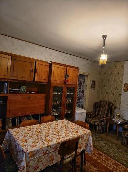Apartament cu 3 camere semidecomandat în Est