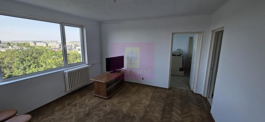 Apartament cu 3 camere semidecomandat în Cablul Românesc