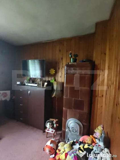 Casă cu 2 camere cu Teren 150 Mp în Zărnești