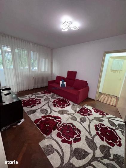 Apartament cu 2 camere semidecomandat în Berceni