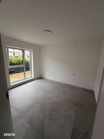Apartament cu 3 camere decomandat în Valea Borcutului