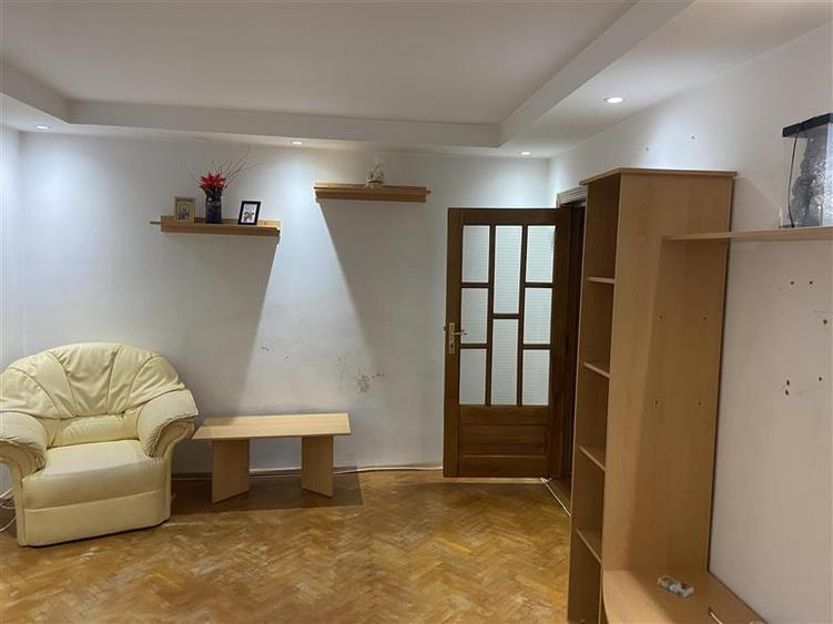 Apartament cu 2 camere decomandat, mobilat în Ultracentral