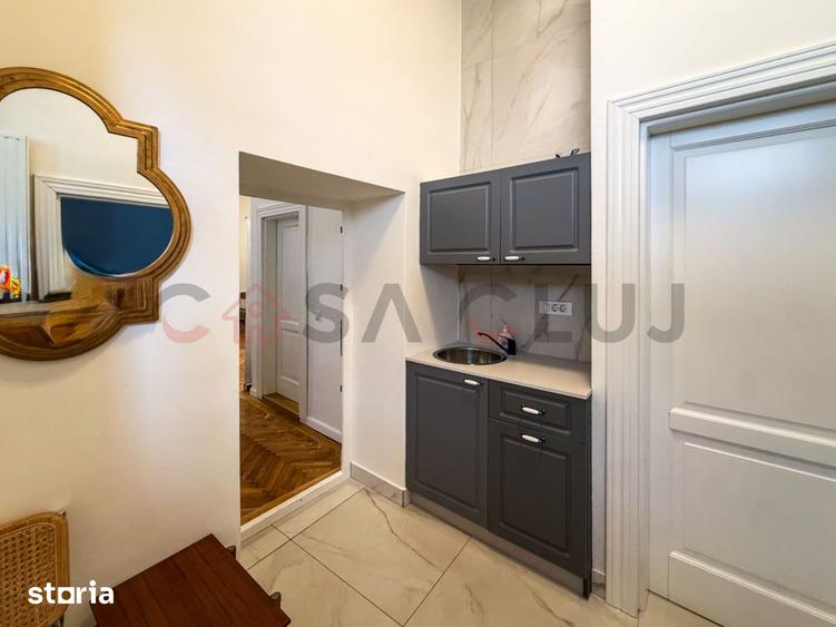 Apartament cu 4 camere, mobilat în Central