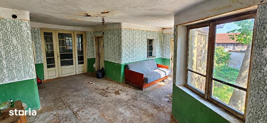 Casă cu 3 camere cu Teren 569 Mp în Bănia