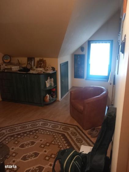 Casă cu 4 camere în Central