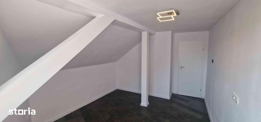 Apartament 2 camere, mansarda, zona centrala Bra?ov 650/luna - 6