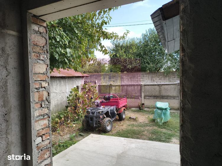Casă cu 4 camere cu Teren 500 Mp în Sud