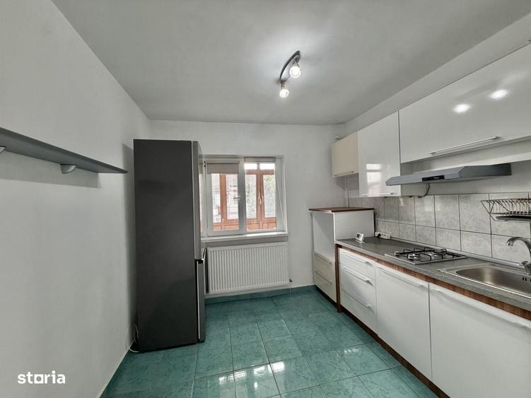 Apartament cu 2 camere decomandat în Soarelui