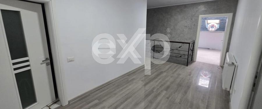 Casă individuală cu 5 camere cu Canalizare în Central