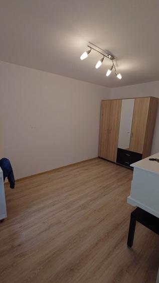 Garsonieră decomandată în Podu Roș