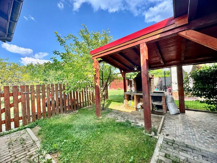 Duplex cu 3 camere cu Canalizare în Moșnița Veche