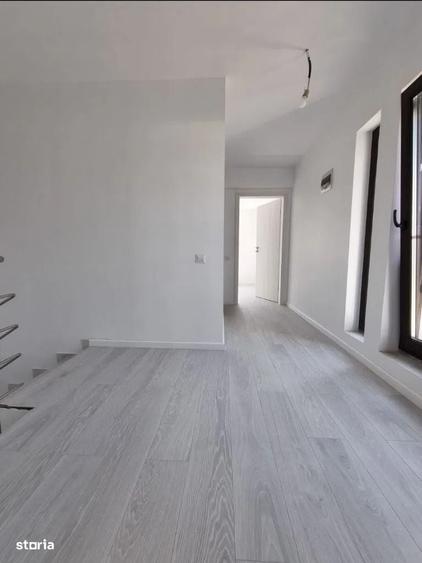 Casă individuală cu 3 camere cu Canalizare în Central
